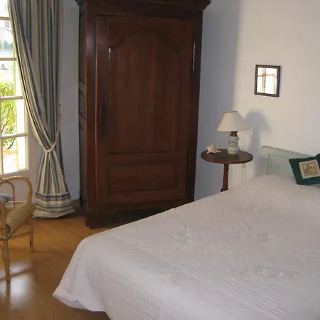 Clos Sainte-garde * Saint Didier (Vaucluse)