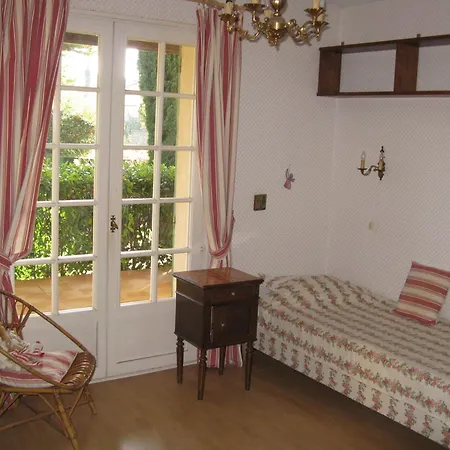 Clos Sainte-garde Couette-café *